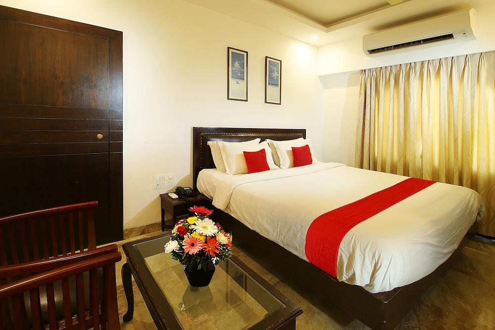 Hotel Calangute Grande Esterno foto