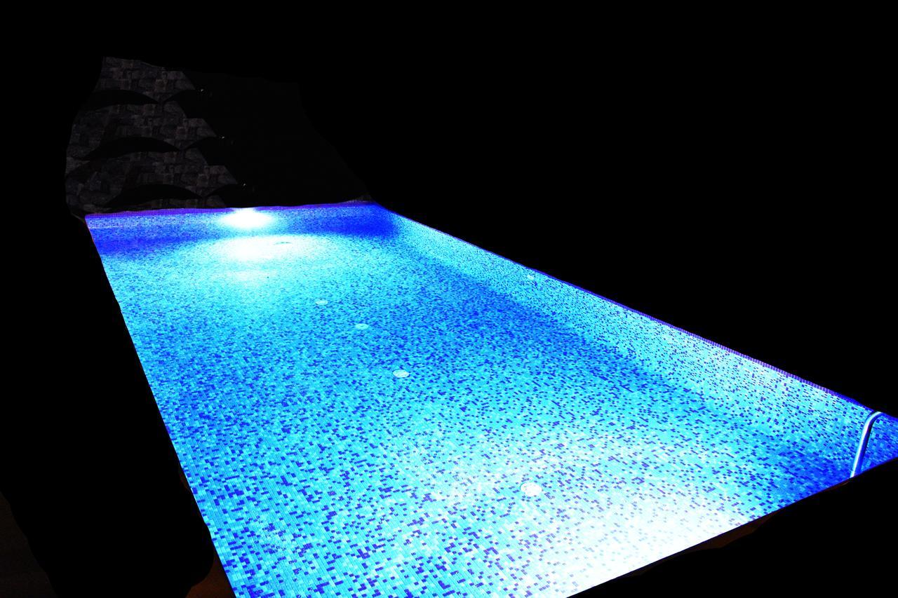 Hotel Calangute Grande Esterno foto