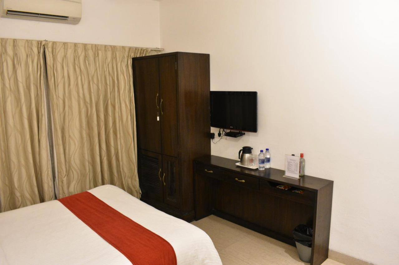 Hotel Calangute Grande Esterno foto